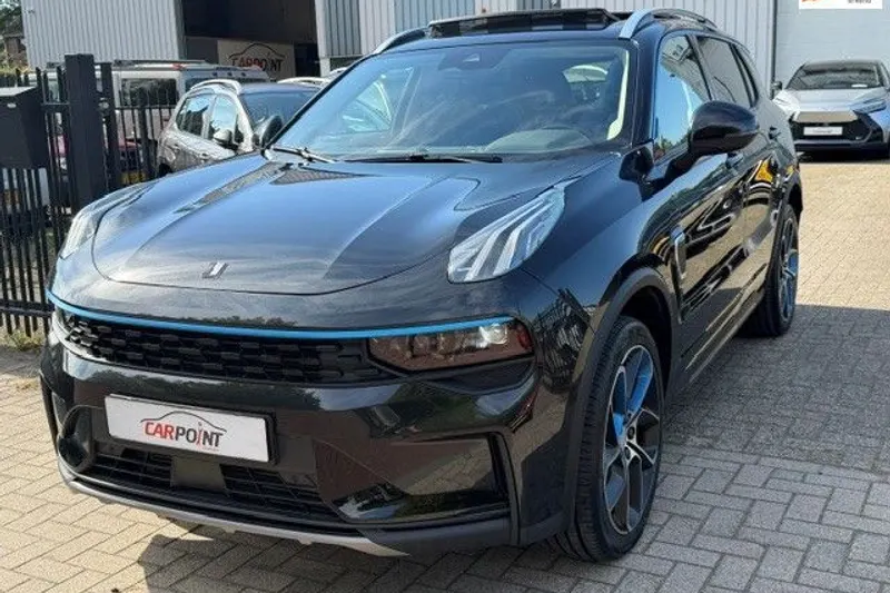Lynk & Co 01 (2022)