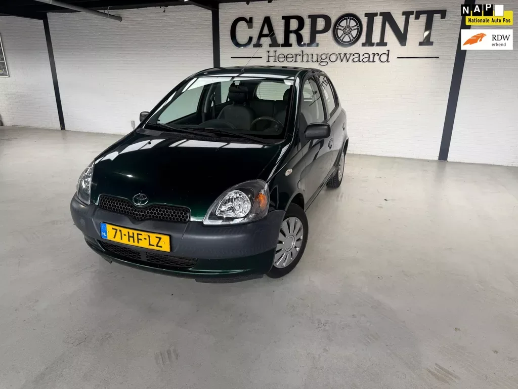 Toyota Yaris (2001) — foto 1