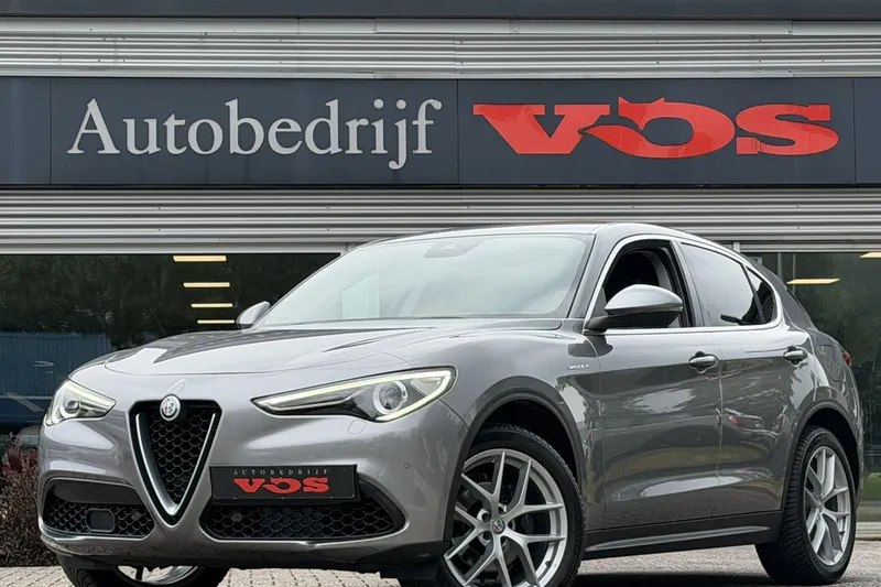 Alfa Romeo Stelvio (2018)