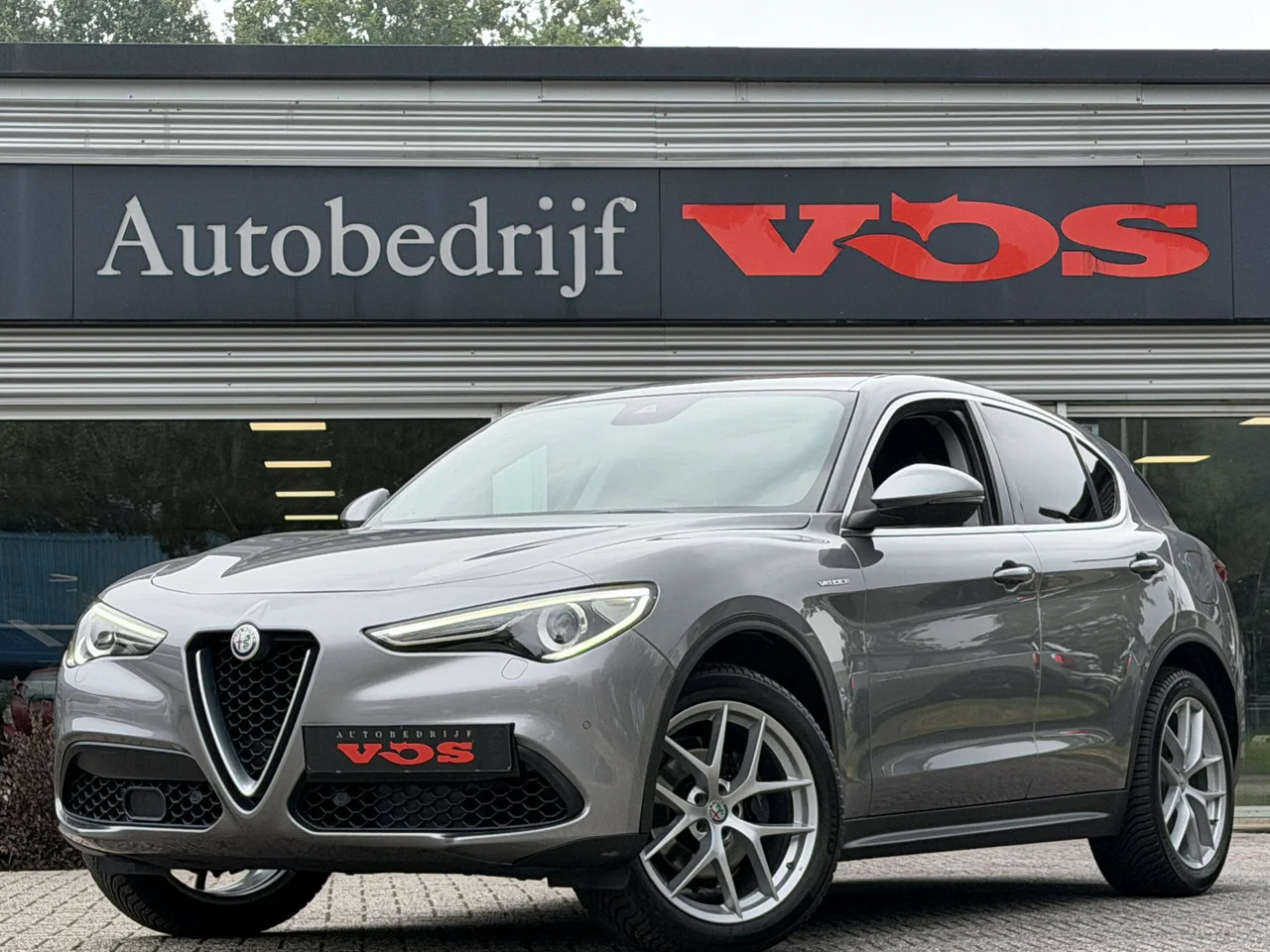 Alfa Romeo Stelvio (2018) — foto 1