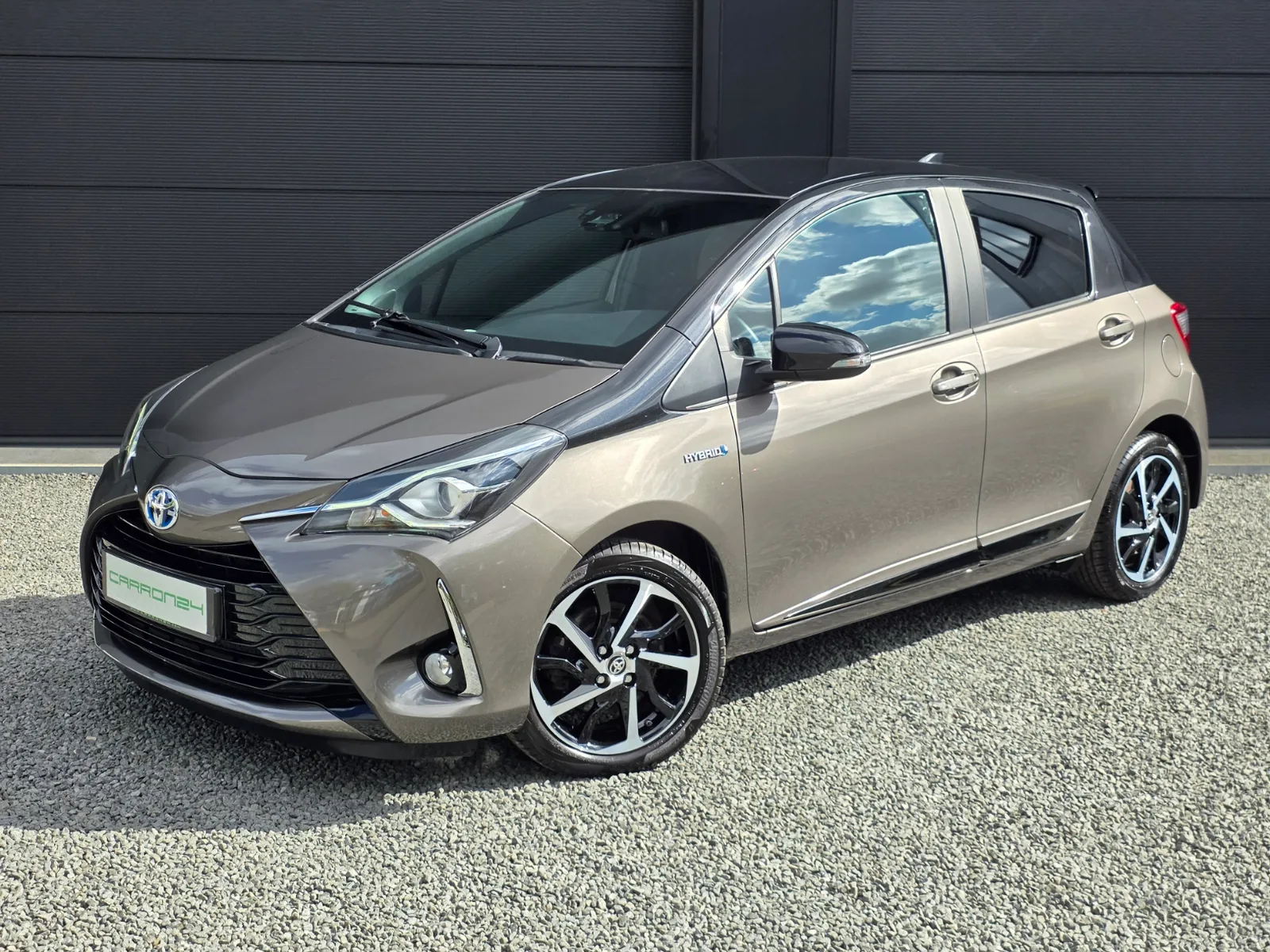 Toyota Yaris (2020) — foto 1