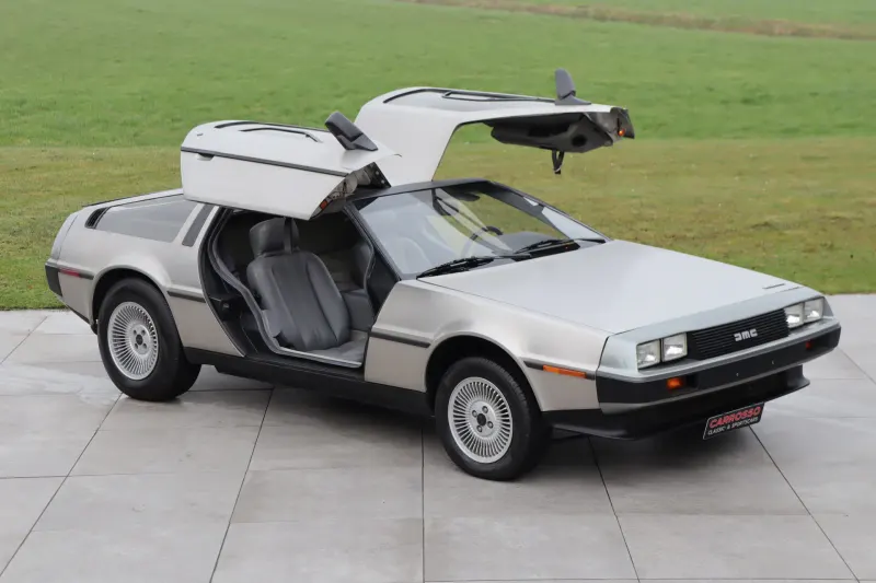 DeLorean DMC-12 (1981)