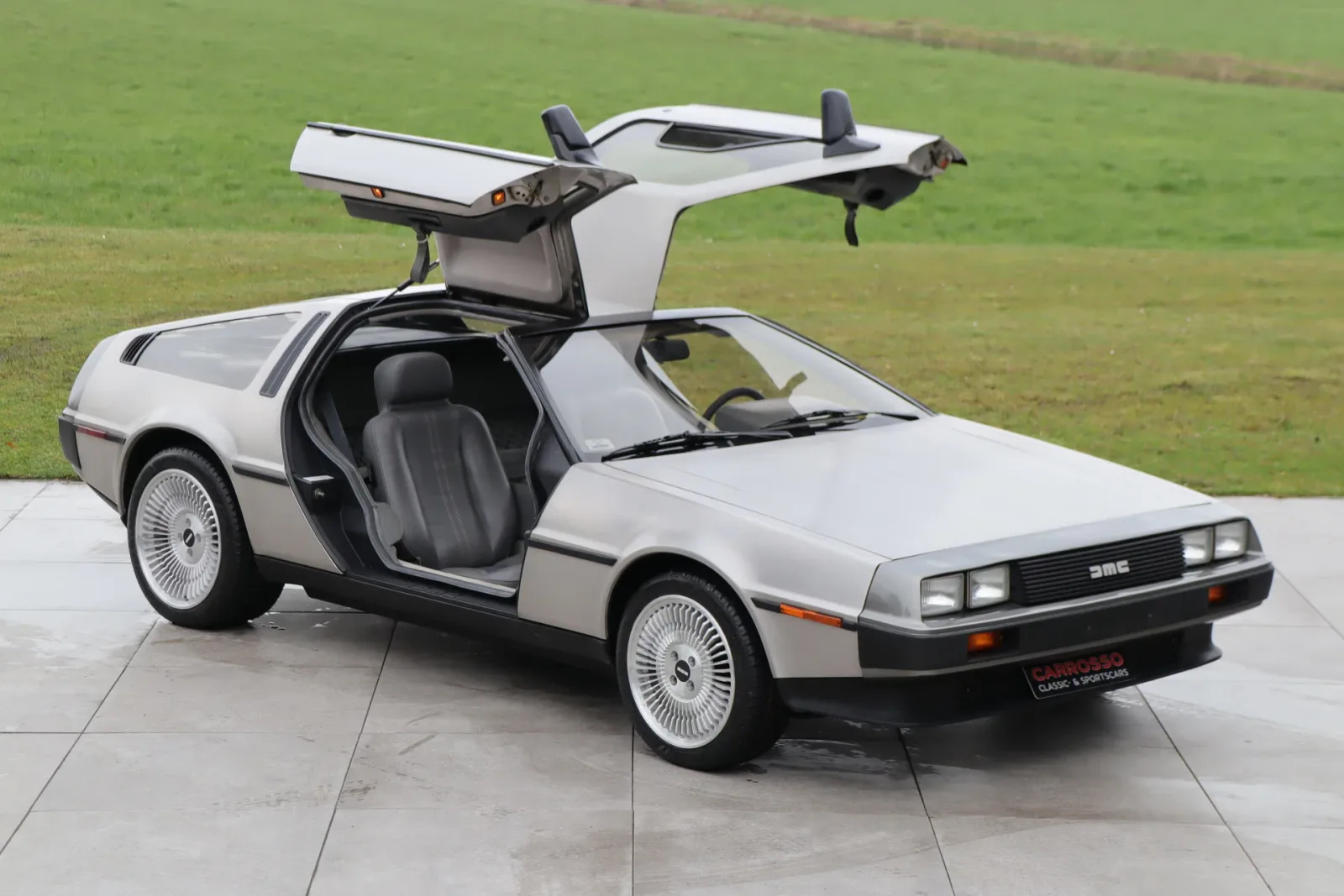 DeLorean DMC-12 (1981) — foto 1