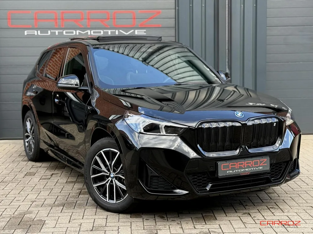 BMW iX1 (2024) — foto 1
