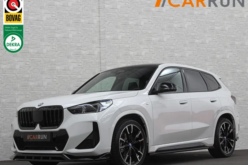 BMW iX1 (2023)