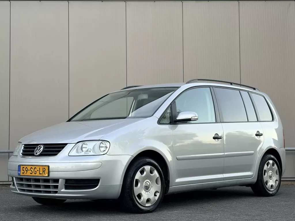 Volkswagen Touran (2006) — foto 1