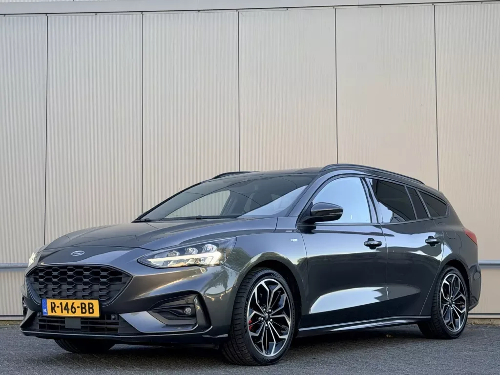 Ford Focus (2020) — foto 1