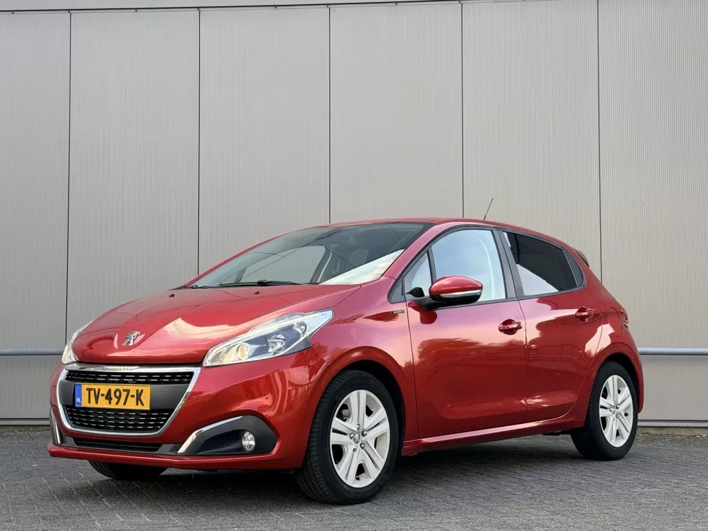 Peugeot 208 (2018) — foto 1