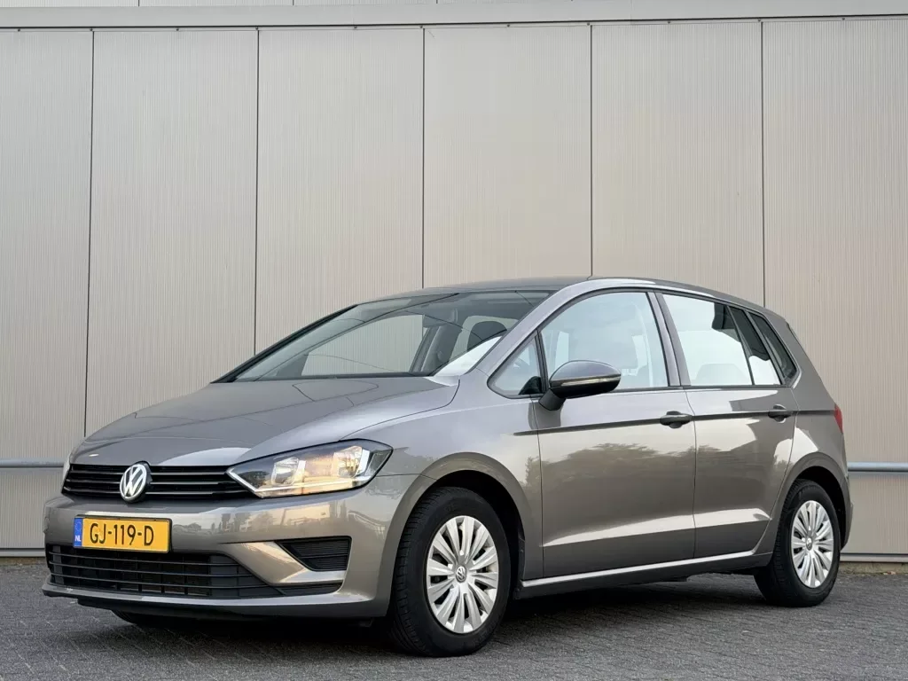 Volkswagen Golf Sportsvan (2015) — foto 1