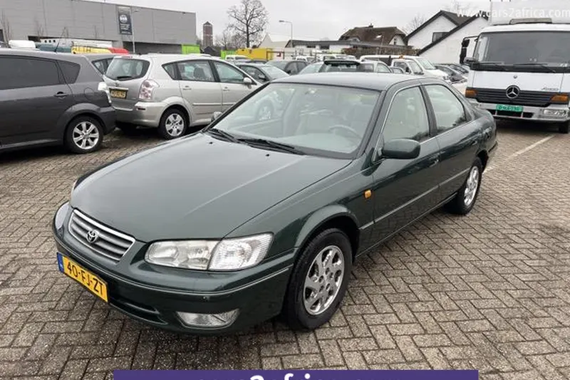 Toyota Camry (2000)
