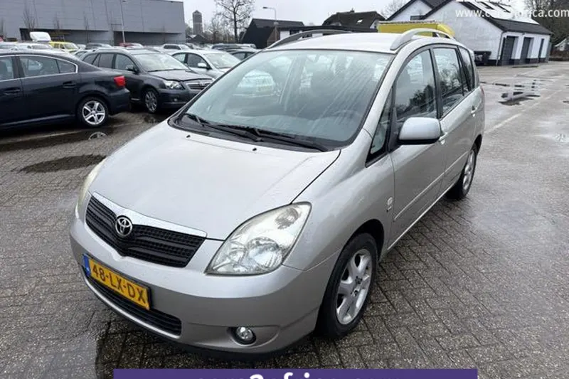 Toyota Corolla Verso (2003)