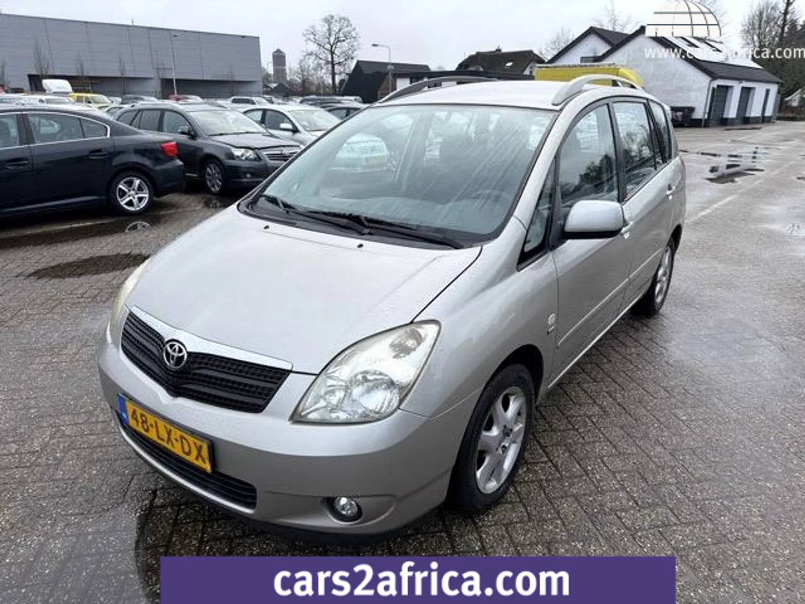 Toyota Corolla Verso (2003) — foto 1