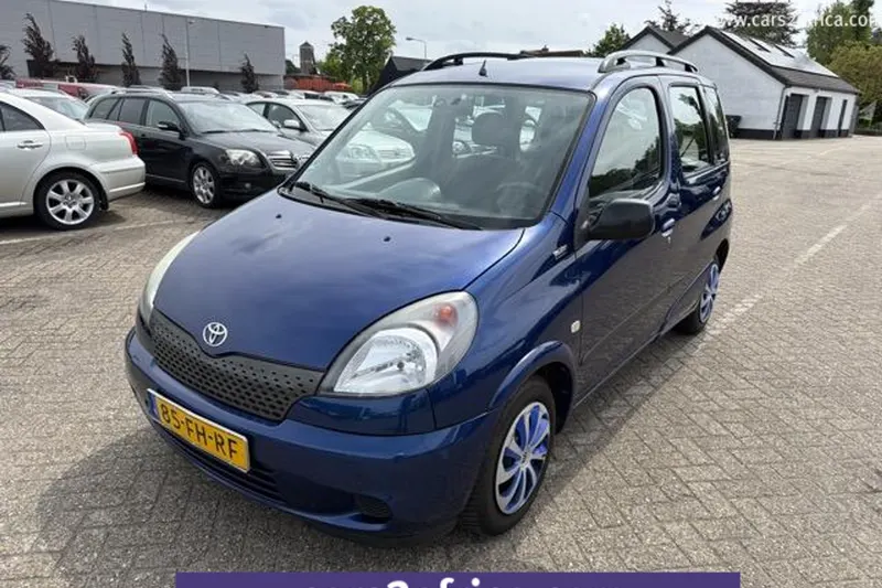 Toyota Yaris Verso (2000)