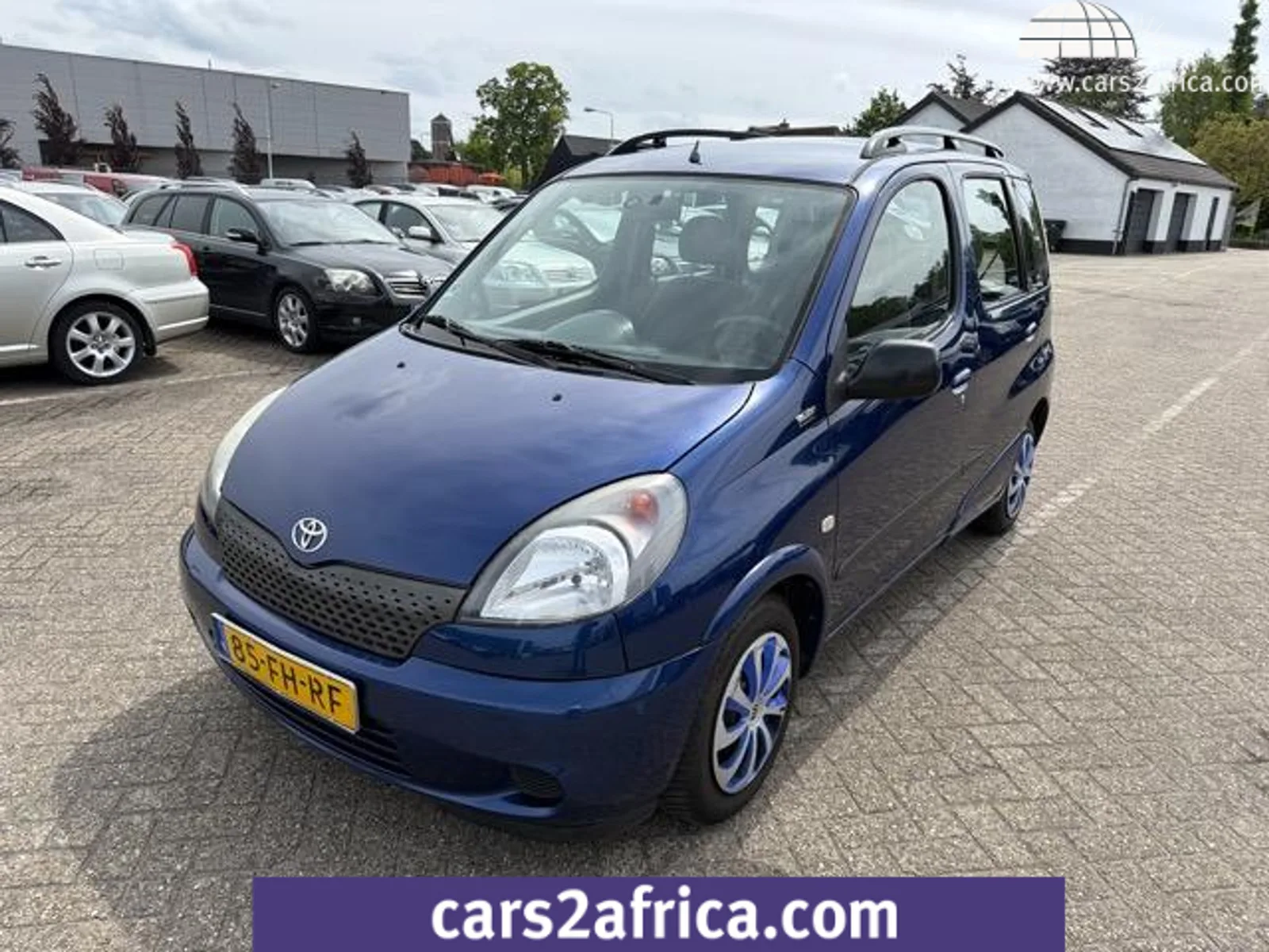 Toyota Yaris Verso (2000) — foto 1