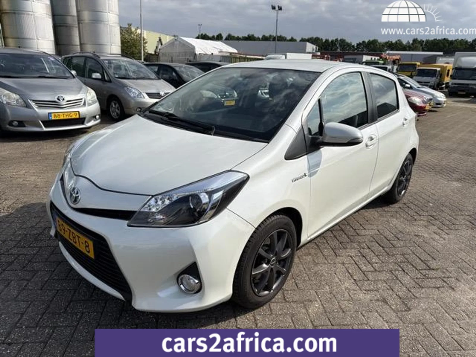 Toyota Yaris (2012) — foto 1