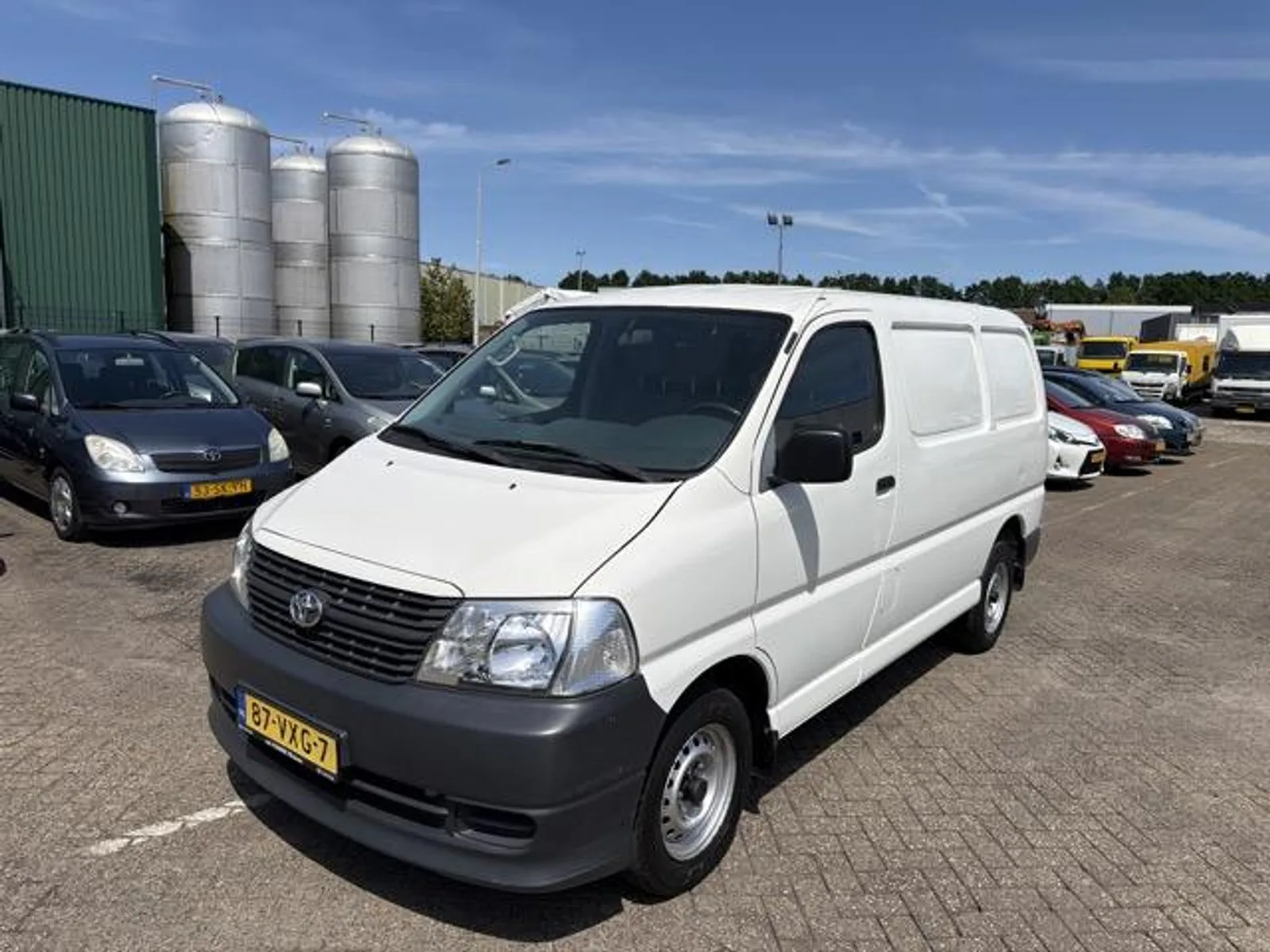 Toyota HiAce (2008) — foto 1