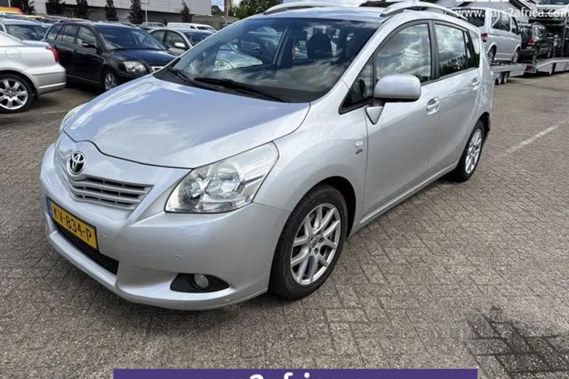 Toyota Verso (2010)