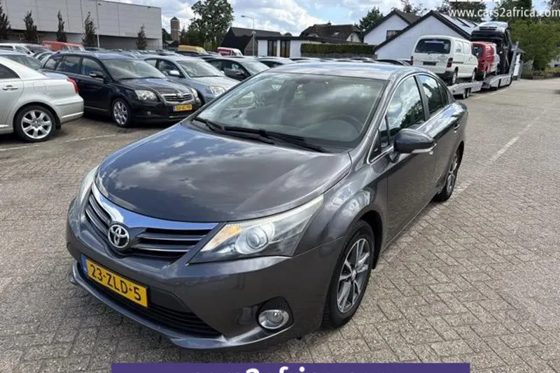 Toyota Avensis (2013)