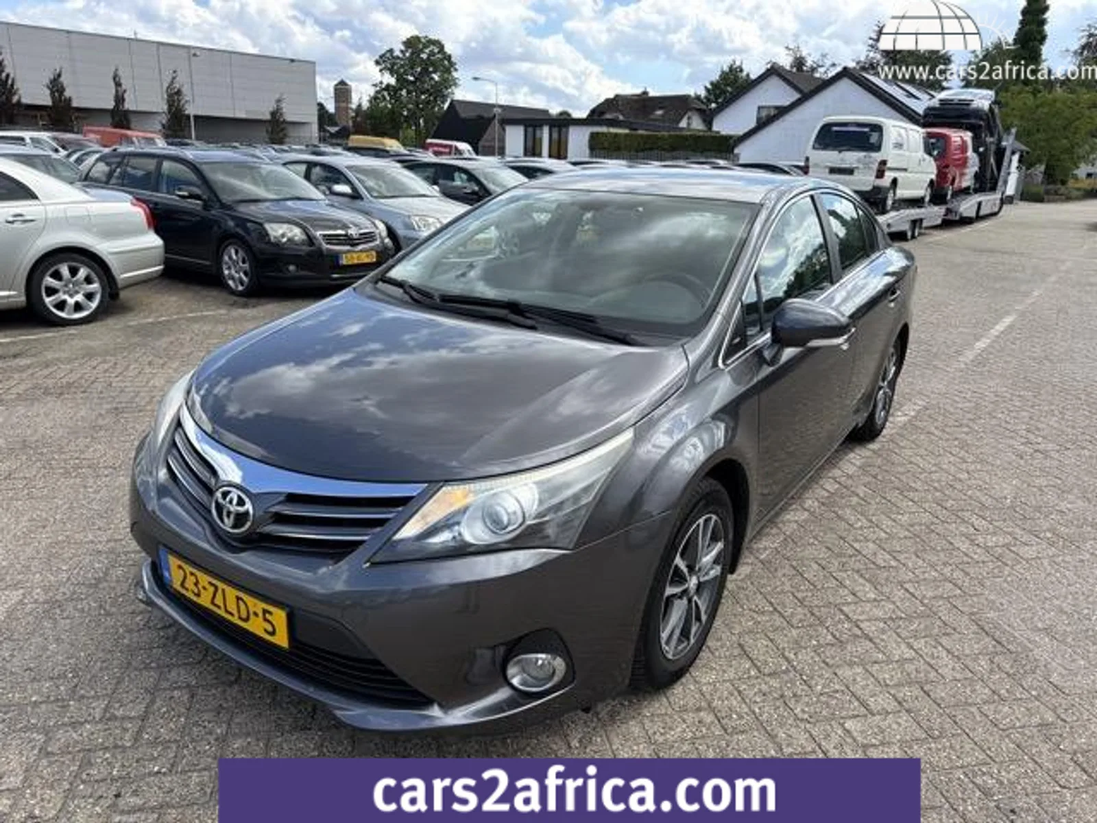 Toyota Avensis (2013) — foto 1