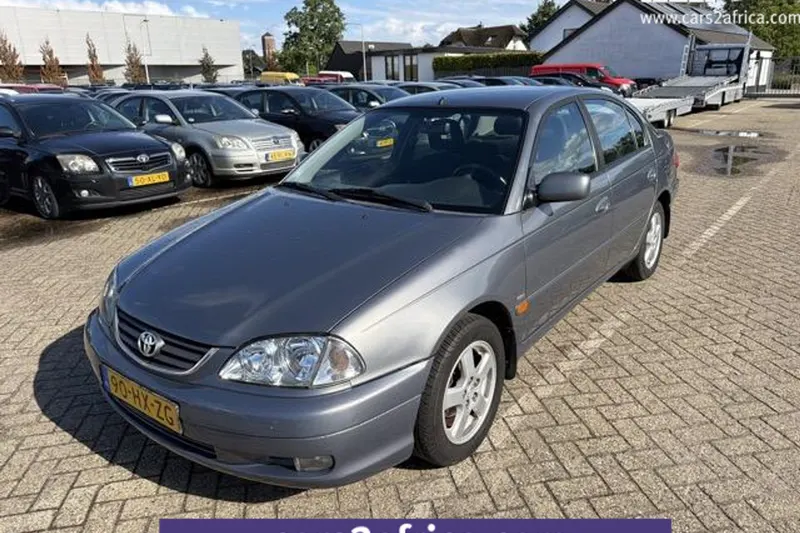 Toyota Avensis (2002)