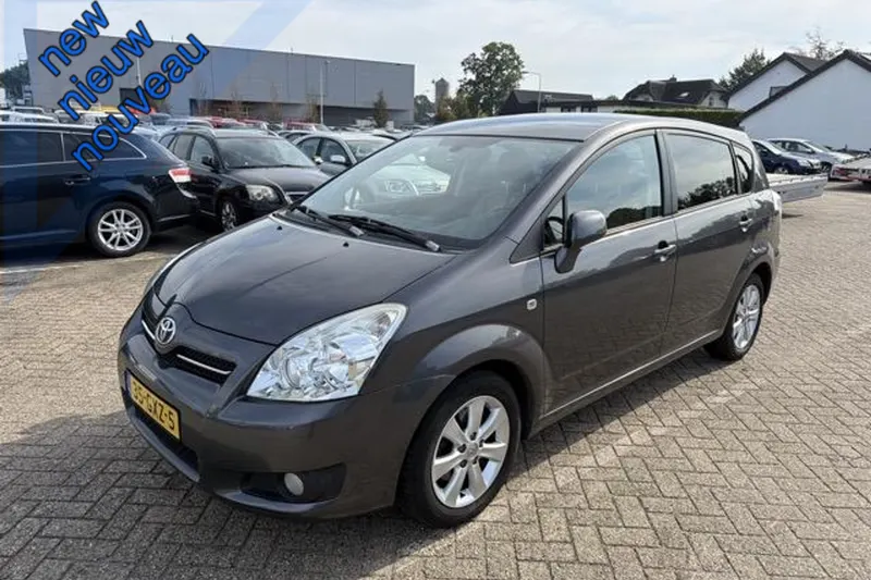 Toyota Verso (2008)