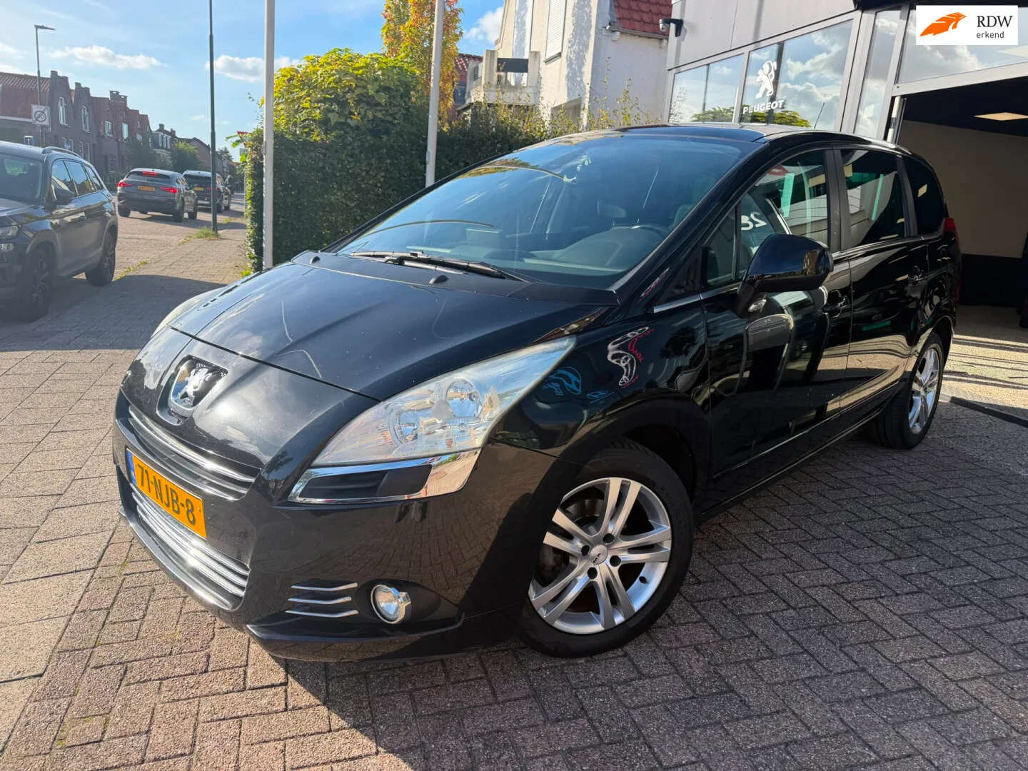 Peugeot 5008 (2010) — foto 1