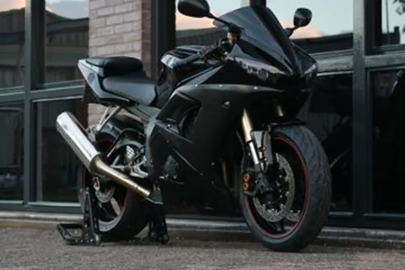 Yamaha YZF-R6 (2005)