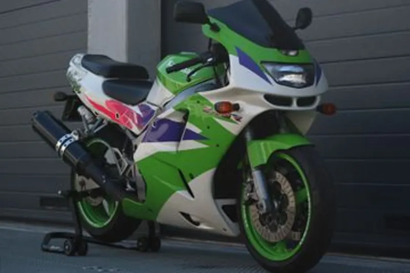 Kawasaki Ninja ZX-6R (1995)