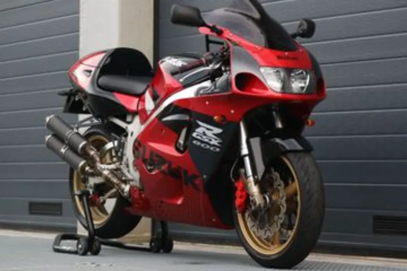 Suzuki GSX-R750 (2000)