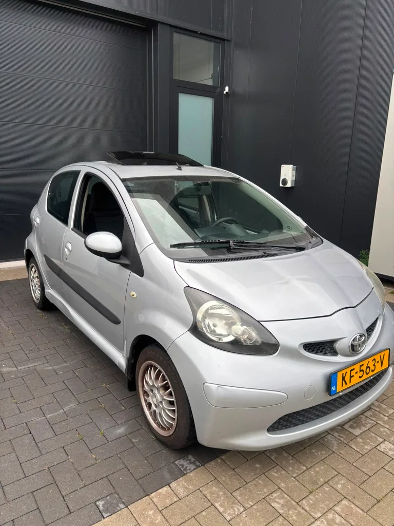 Toyota Aygo (2006) — foto 1