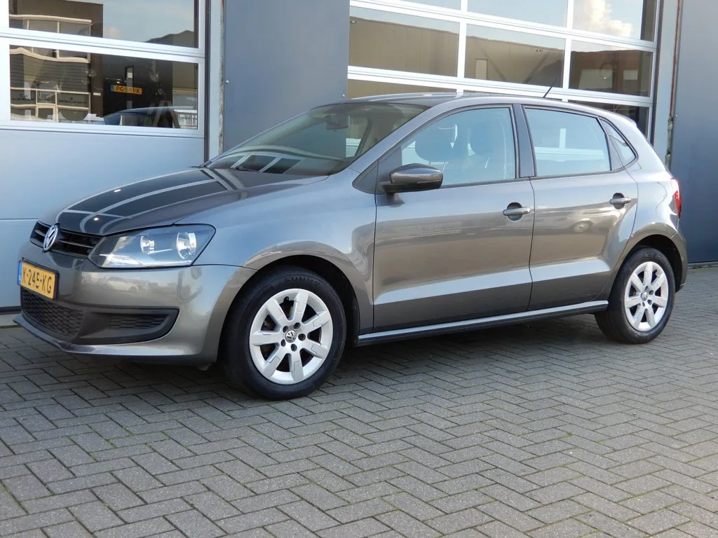 Volkswagen Polo (2011) — foto 1