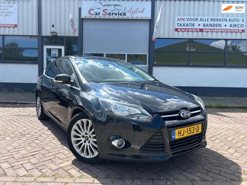 Ford Focus (2013) — foto 1