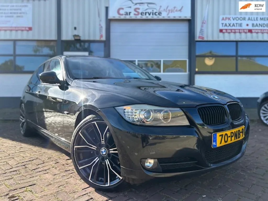BMW 3-Serie (2011) — foto 1