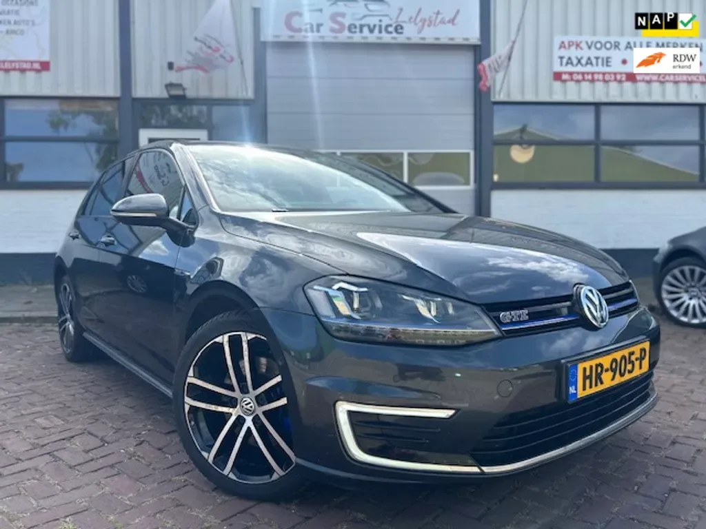 Volkswagen Golf (2015) — foto 1