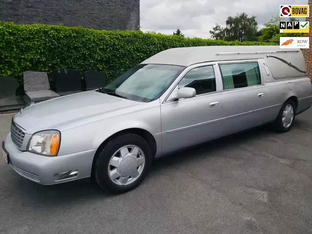 Cadillac De Ville (2001) — foto 1