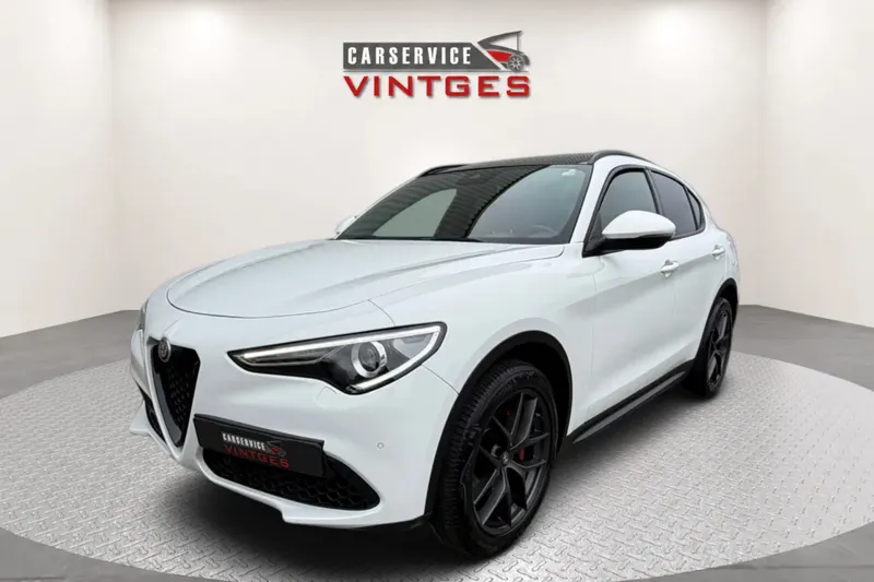 Alfa Romeo Stelvio (2022)
