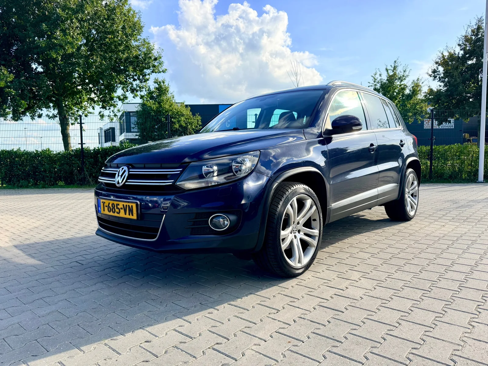 Volkswagen Tiguan (2011) — foto 1