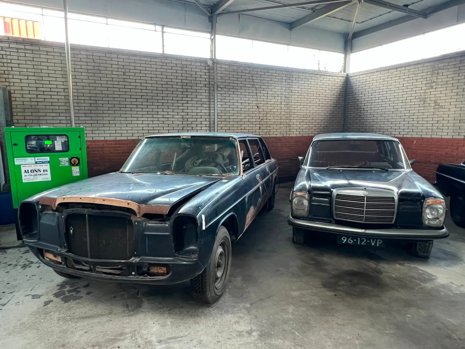 Mercedes-Benz 200-Serie (1975) — foto 1