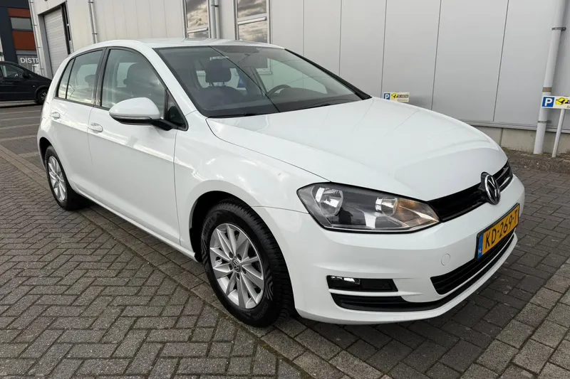 Volkswagen Golf (2016)
