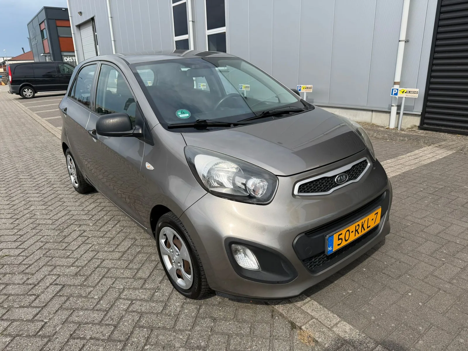 Kia Picanto (2011) — foto 1
