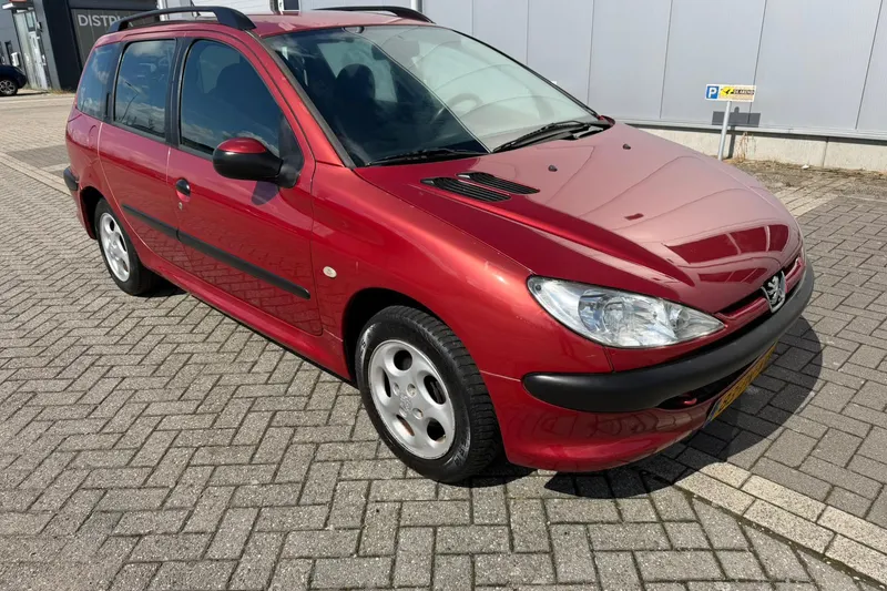 Peugeot 206 (2004)