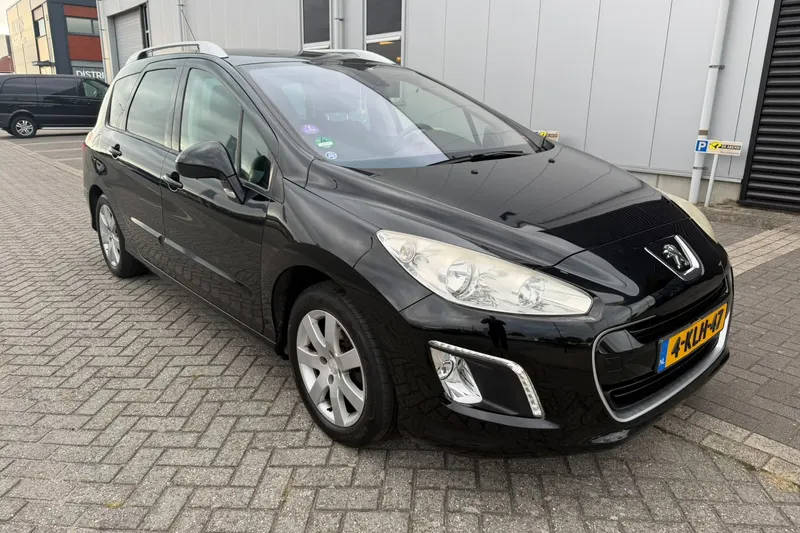 Peugeot 308 (2012)