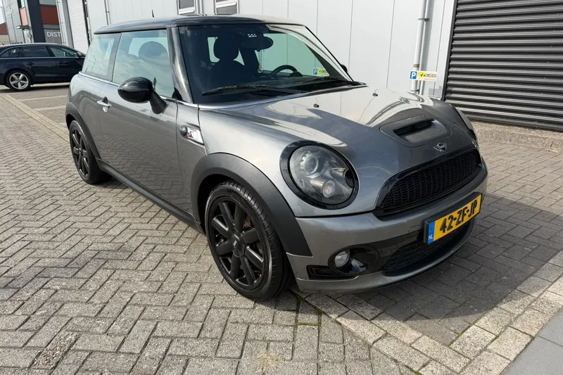 MINI Cooper S (2008)