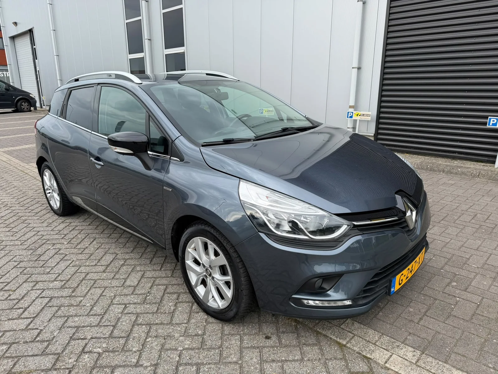 Renault Clio (2020) — foto 1