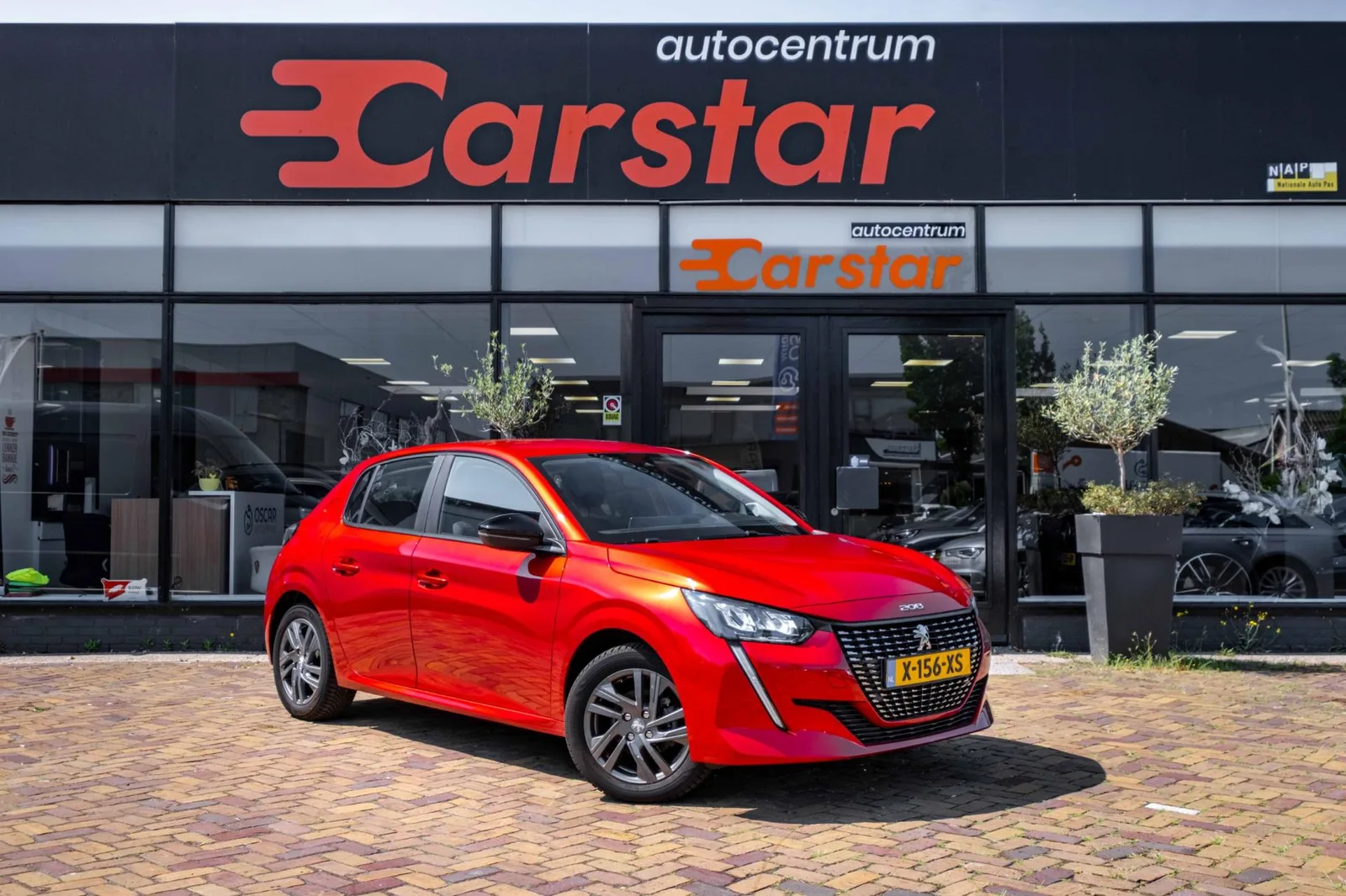 Peugeot 208 (2022) — foto 1