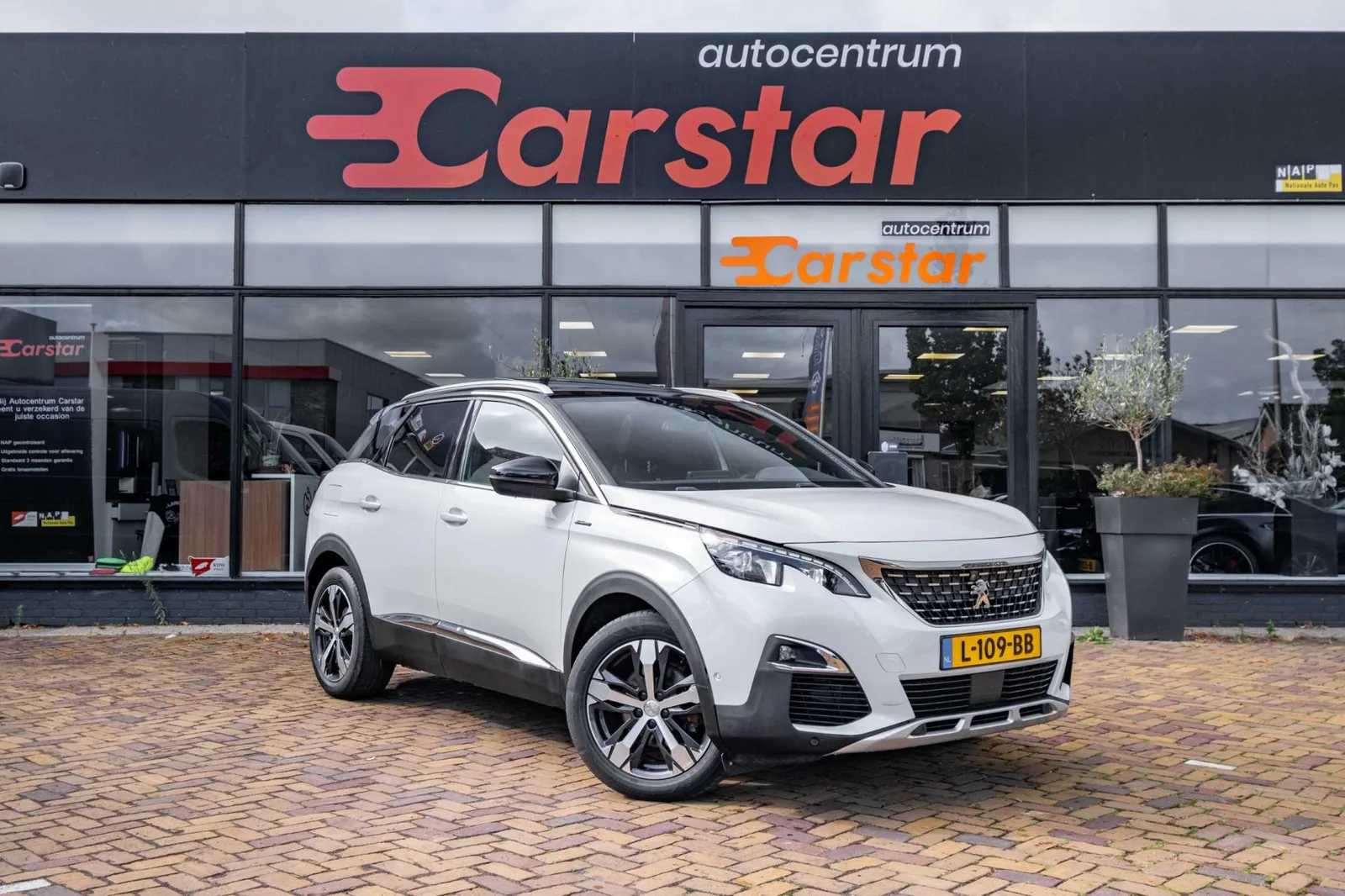 Peugeot 3008 (2017) — foto 1