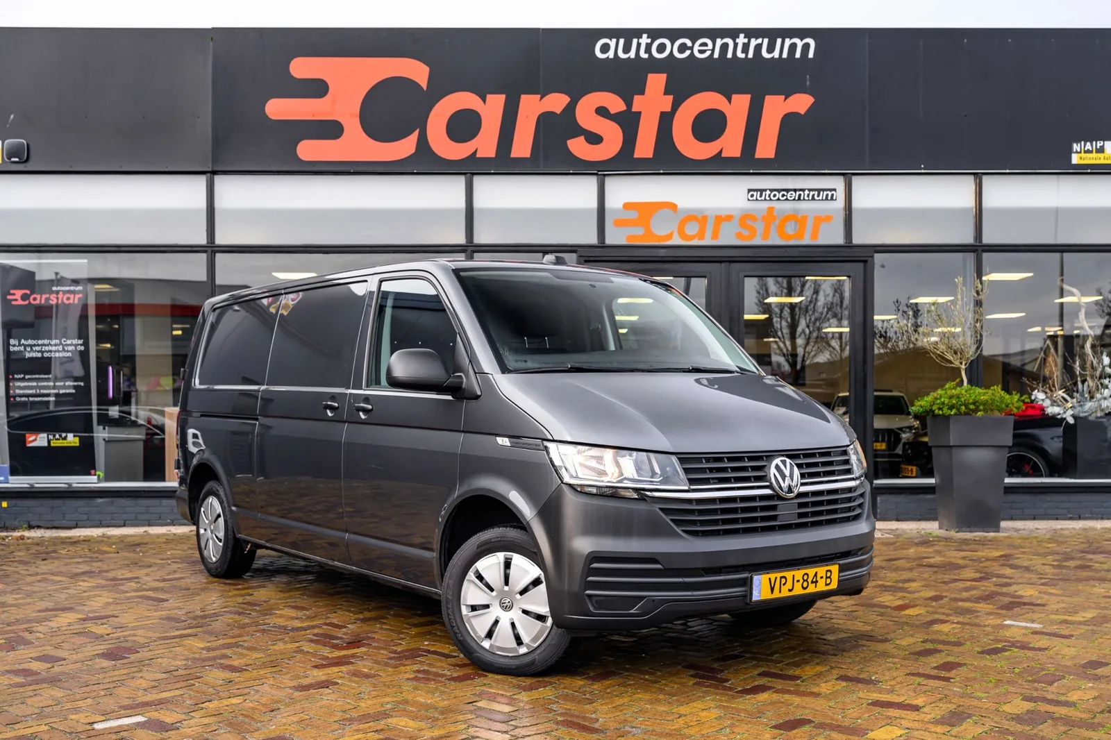 Volkswagen Transporter (2022) — foto 1