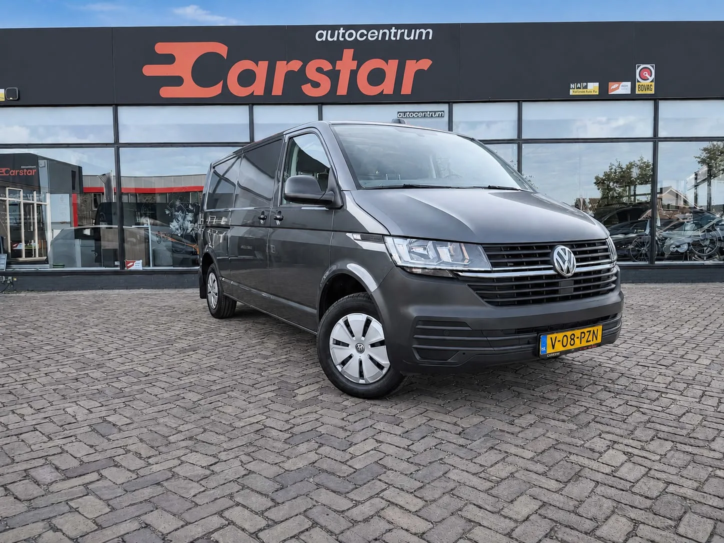 Volkswagen Transporter (2021) — foto 1