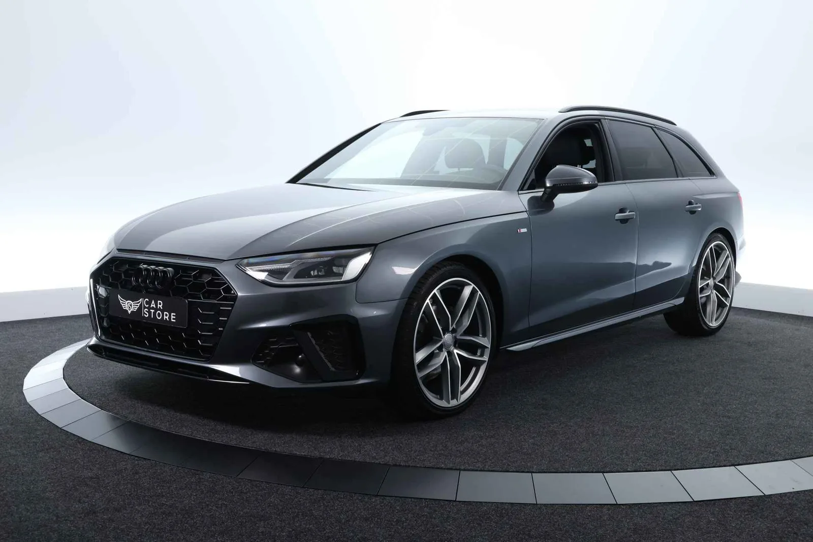 Audi A4 (2023) — foto 1