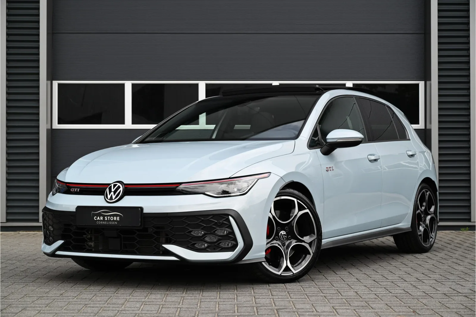Volkswagen Golf (2024) — foto 1